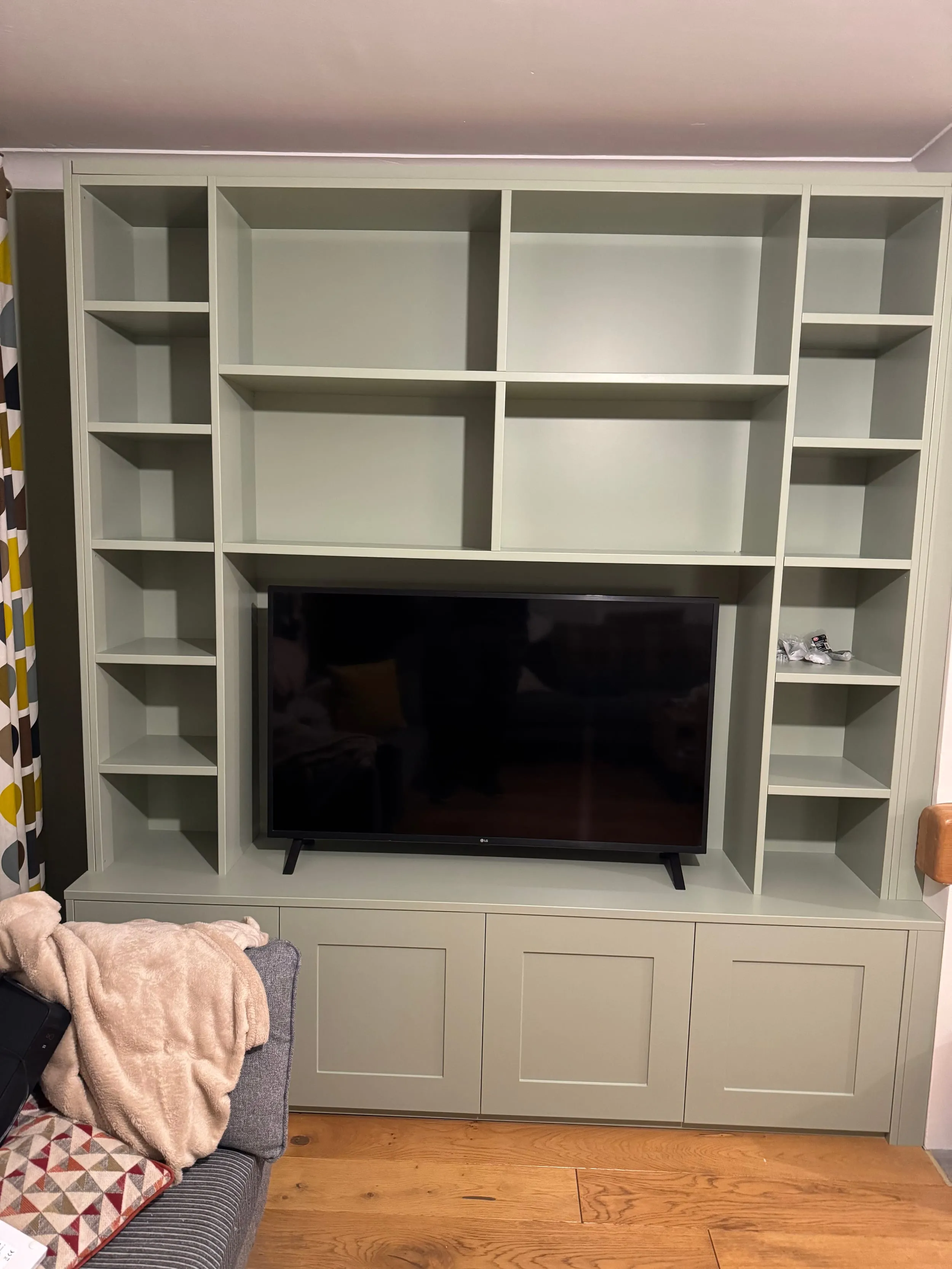 Green Shaker Media Wall, Seagull Bespoke Interiors